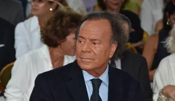 Julio Iglesias en problemas judiciales; Javier Sánchez Santos, presentará una demanda de paternidad