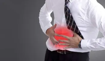 Un dolor en la zona abdominal superior es síntomas de úlceras