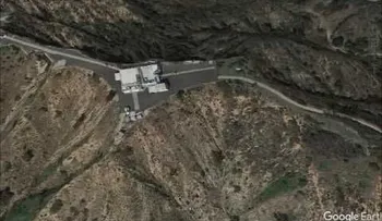 Conspiradores descubren un platillo volante cerca de la NASA (VIDEO)