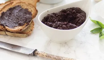 Cómo hacer tapena de aceitunas negras 