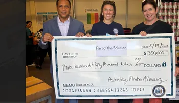 George Álvarez entrega $350,000 para seguridad alimentaria en el Bronx
