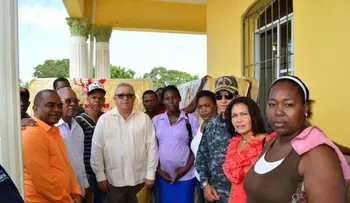 CEA entrega ayuda a familias afectadas por incendio en San Pedro
