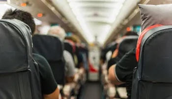 Los motivos por los que nunca deberías comer en los aviones y otros consejos prácticos