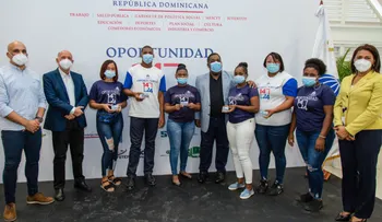 Resumen del día: Jóvenes del programa "Oportunidad 14-24" reciben depósito del incentivo