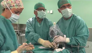 Extirpan un tumor cerebral por la nariz a una niña de cuatro años  