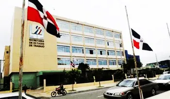 Ministerio de Trabajo aumenta 15 % salario mínimo para carpinteros