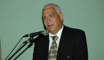 Roban objetos de vehículo periodista Ruddy Dotel
