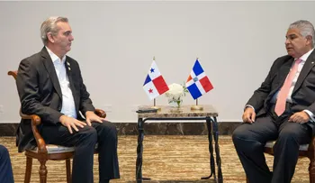 Abinader se reúne con nuevo presidente panameño, José Raúl Mulino Quintero