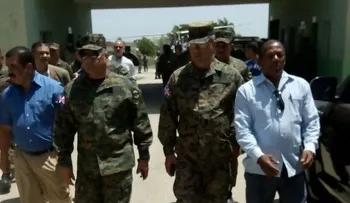 Director de Migración y jefe del Ejército recorren Elías Piña