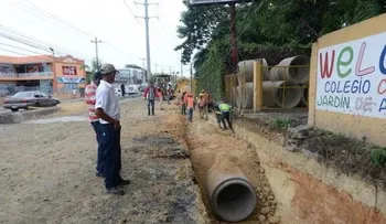 Inician trabajos paran corregir acumulación de agua la República de Colombia y V Centenario