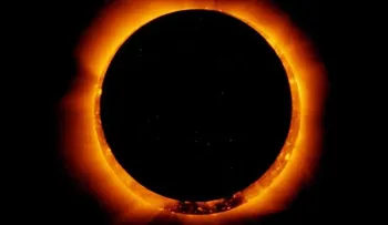 Video: Un eclipse transforma el sol en un anillo de fuego 