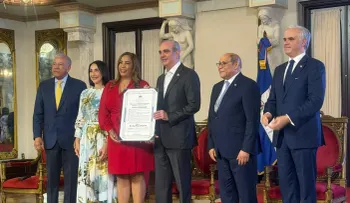 Docente de la UAPA recibe Premio Nacional a la Excelencia Magisterial 2026
