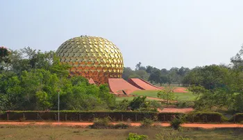 Bienvenido a Auroville, la ciudad más extraña del mundo