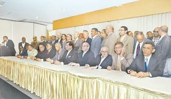 Generales respaldan a Leonel Fernández 