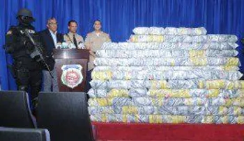 DNCD captura lancha cargada con 700 paquetes de droga procedente de Sudamérica
