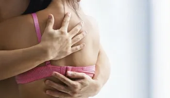 Los 3 efectos del cáncer de mama en la vida sexual.