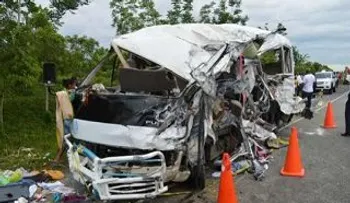 Cinco mueren en accidente en Autopista del Nordeste; dos heridos