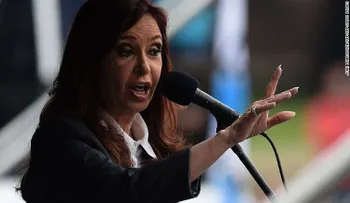 Allanan 3 apartamentos de expresidenta Cristina Fernández en investigación de enriquecimiento explícito
