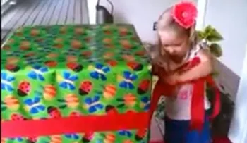 El mejor regalo de cumpleaños: una niña recibe una gran sorpresa
