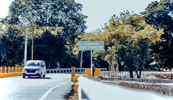 Abinader inaugura puente Las Yayas-Padre Las Casas e inicia construcción del polideportivo de Sabana Yegua y proyecto Eco Hábitat