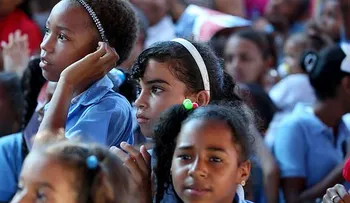 Presidente Medina entrega 122 aulas en Monte Plata 