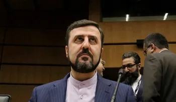 Irán advierte que atacará intereses de EE.UU. si Trump mantiene las sanciones económicas