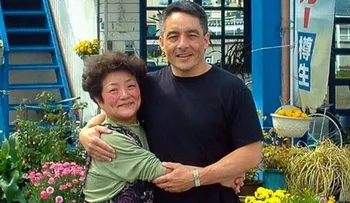 Un coronel de EE.UU encuentra a su madre biológica después de 45 años y se llevó una sorpresa que multiplicó su emoción