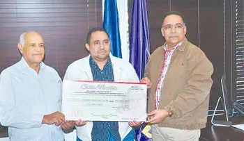 Francisco Javier entrega premio de $10 millones