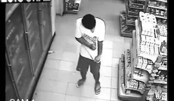 Increíble: Un fantasma se apodera de un hombre (VIDEO)