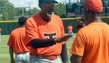 Toros van por tres dirigentes esta temporada; designan a Arturo DeFreites en lugar de Carlos Subero