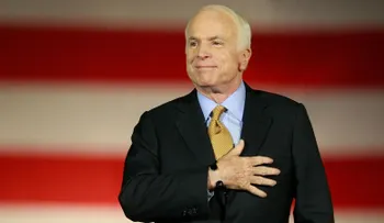 La fe de McCain le ayudó a sostenerse, y le permitió perdonarse