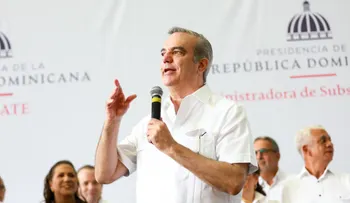 Presidente Abinader concluye ardua jornada de trabajo en Cotuí
