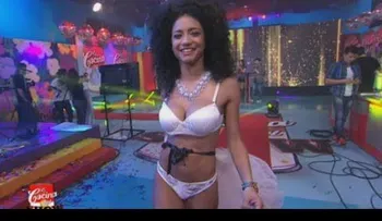 Para el infarto: Las bailarinas de Showmatch al desnudo (Video)