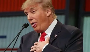 Julio Iglesias: "Donald Trump es un payaso"