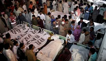 54 mueren por bomba en Pakistán 