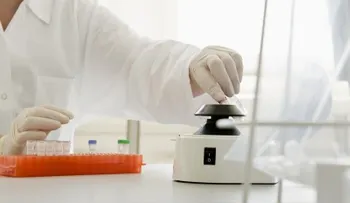 Realizarán pruebas ADN para comprobar si médico de fertilidad concibió 47 hijos
