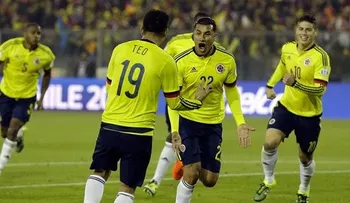 Colombia endereza y derrota 1-0 a Brasil