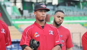 Carlos Santana espera debutar la próxima semana con los Leones