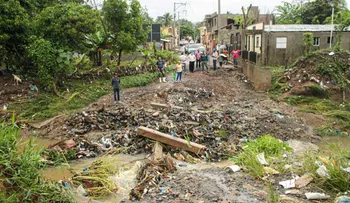 Gobierno a través de Obras Públicas inicia construcción del puente derribado por el río Lebrón en Pedro Brand