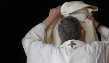 Un sacerdote brasileño anuncia durante la misa que va a tener un hijo