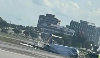 Se incendia avión salió desde Santo Domingo hacia Miami; con 140 personas y 11 tripulantes