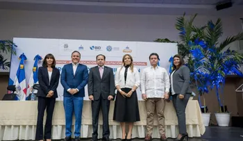 Gobierno abre licitación para rehabilitación y ampliación del puerto de Manzanillo por US$100 millones