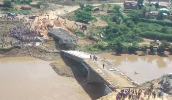 Colapsa un puente de construcción china en Kenya