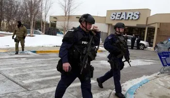 Tres muertos por tiroteo en centro comercial de Maryland