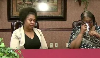 Mujer descubre que compañera de trabajo es su madre