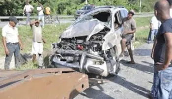 Al menos cinco personas murieron en un accidente en la autopista del Nordeste