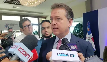Canciller Bisonó alerta sobre reclutamientos para la guerra Rusia-Ucrania: "No es un relajo ni un juego"
