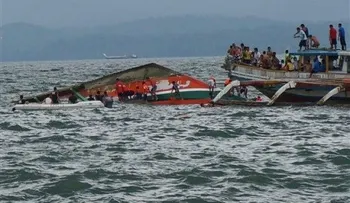 35 muertos y 20 desaparecidos por naufragio en Filipinas