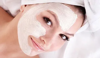 Aceite de coco y bicarbonato de sodio para una limpieza completa de rostro