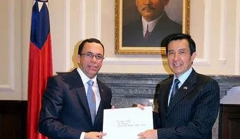 Canciller Navarro se reúne con presidente de Taiwán; tratan temas de inversión